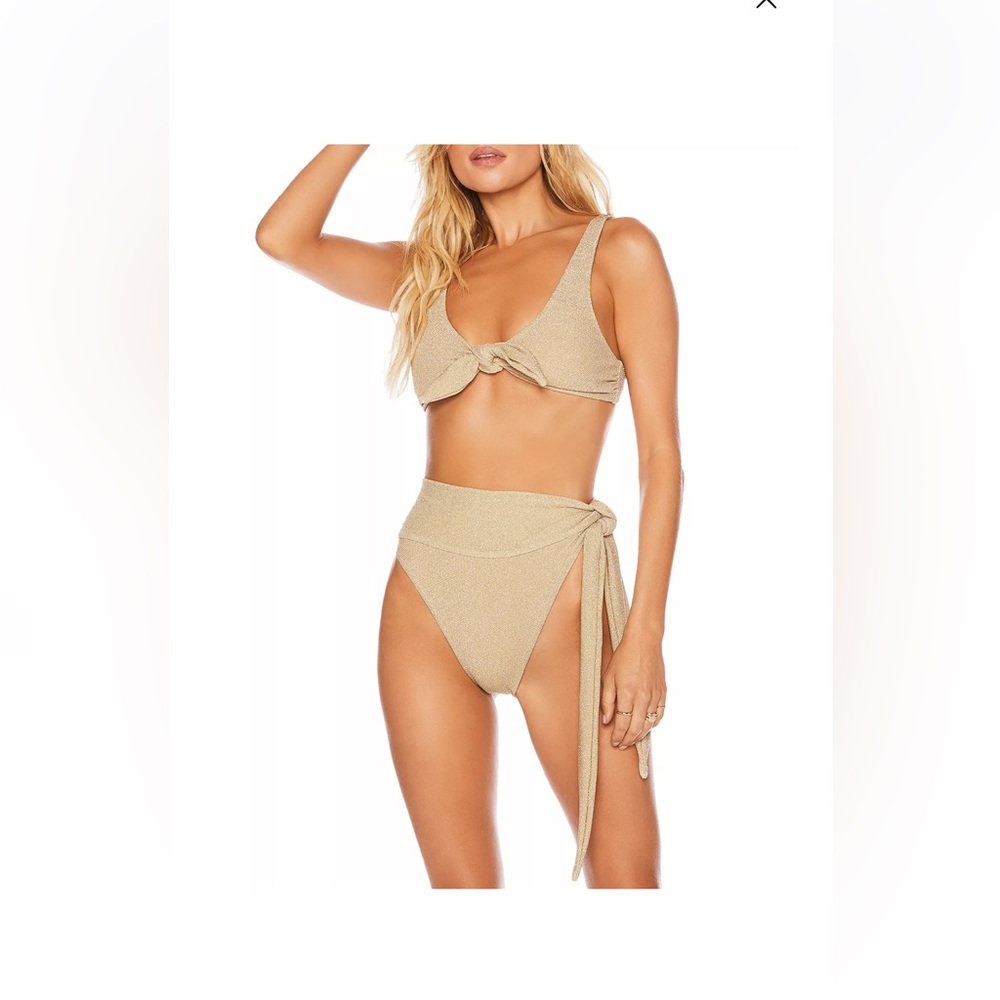 Beach riot grace top and Clare bottoms bikini set